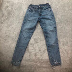 GAP Women's Distressed Blue Skinny‎ Jeans